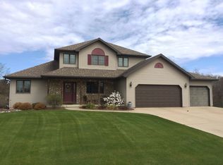 72 Shore Dr, Clintonville, WI 54929