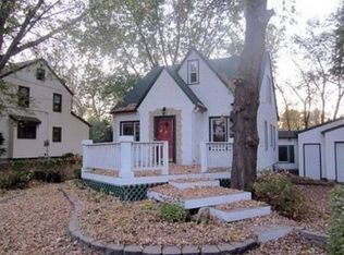 344 8th St SW, Forest Lake, MN 55025