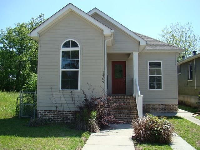 1st image of 1409 Charbonnet St