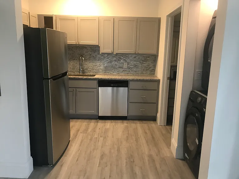 Railroad Apartments — Photo 12