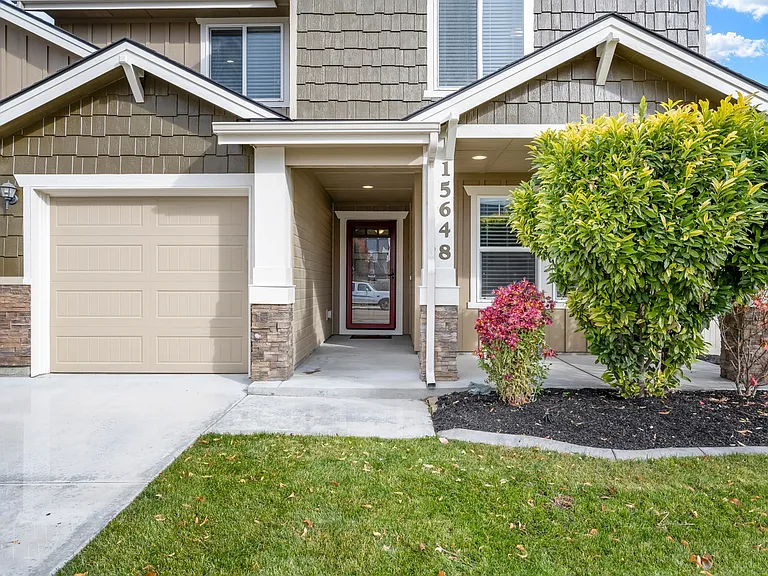 15648 Cumulus Way — Photo 2