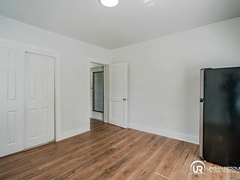 433 NE 82nd St #1 — Photo 4