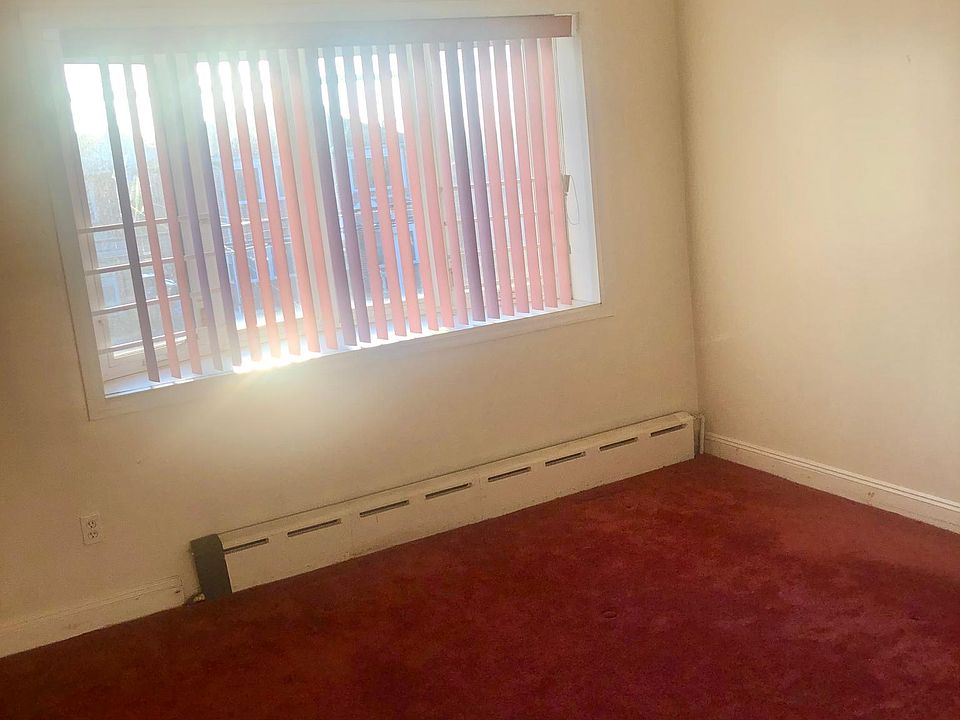 2nd image of 103-15 120th St #2