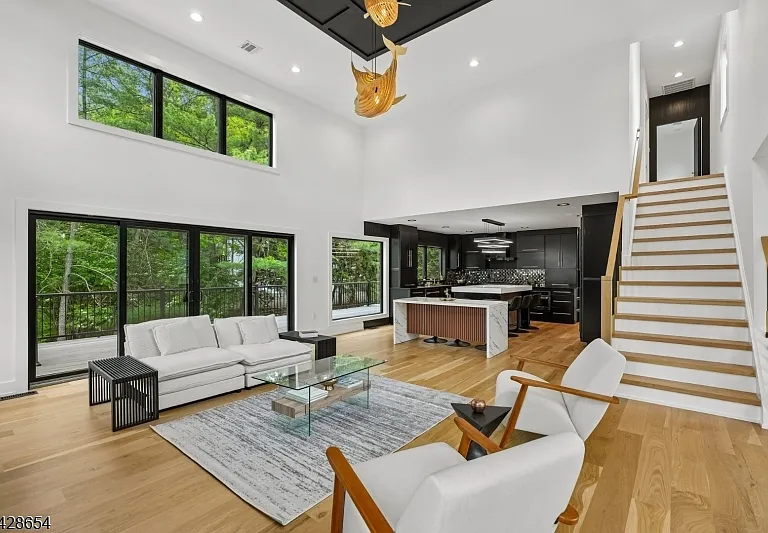 148 Great Hills Rd — Photo 6
