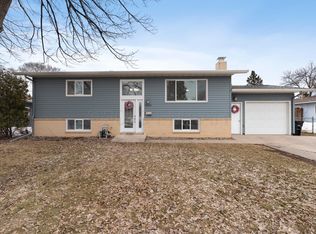 2320 11th St S, Fargo, ND 58103
