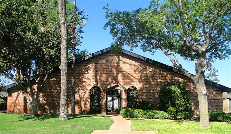 1st image of 4555 Shady Oak Ct