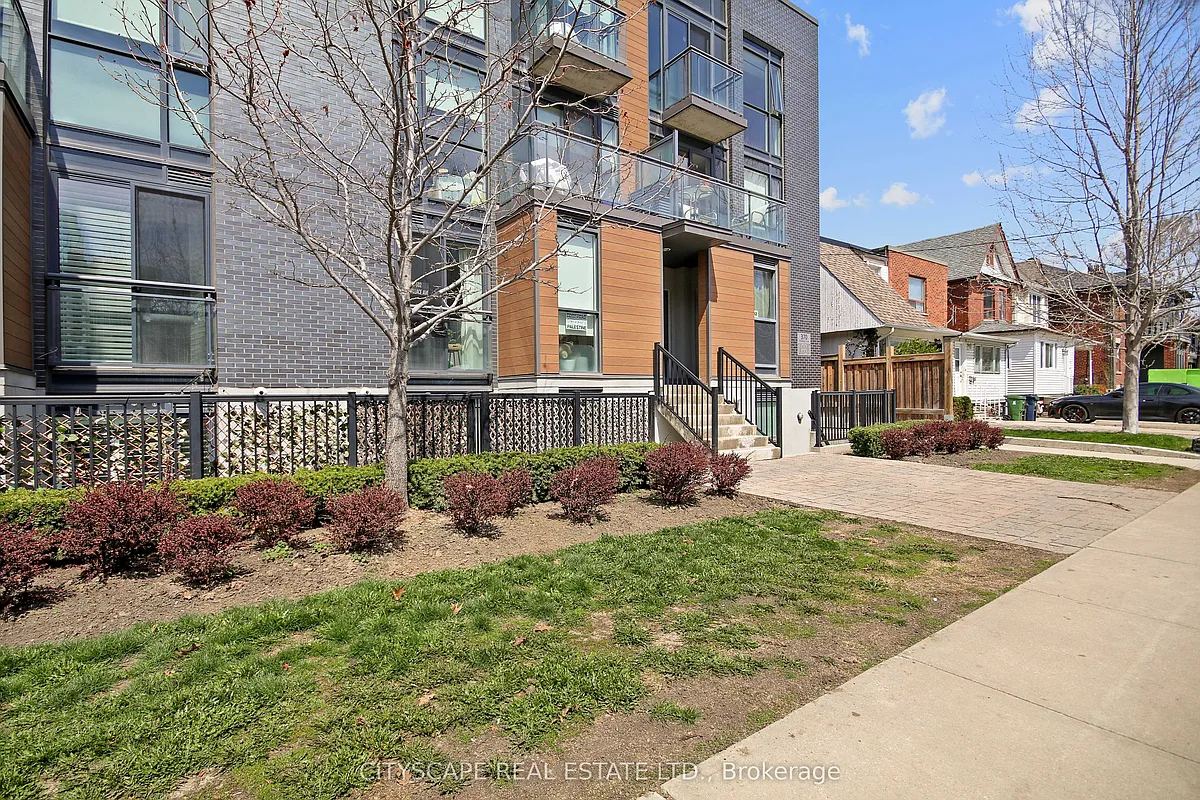 Photo 2 of 31 - 370 Wallace Ave #501 - Toronto, ON Building Photo - 370 Wallace Ave #501