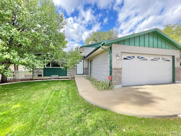 4 Flintlock Ct, Pueblo, CO 81008