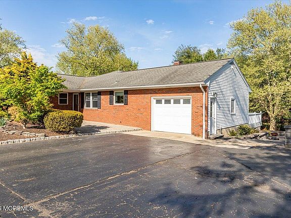 4th image of 29 Centerville Road