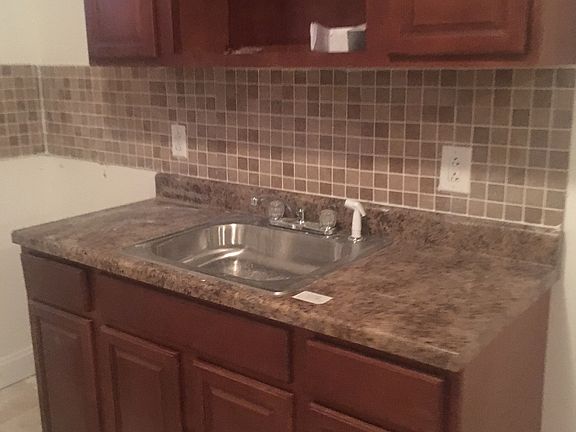 4th image of 6148 Larchwood Ave #House