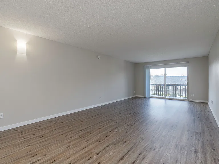 2 bed, 1 bath