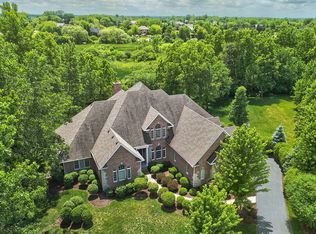 1 Saddle Ridge Ct, Hawthorn Woods, IL 60047