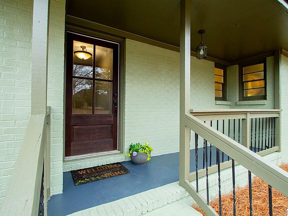2nd image of 101 Dew Dr