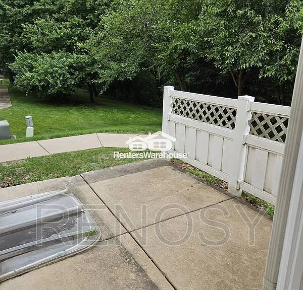 1400 S 52nd St #60 — Photo 3