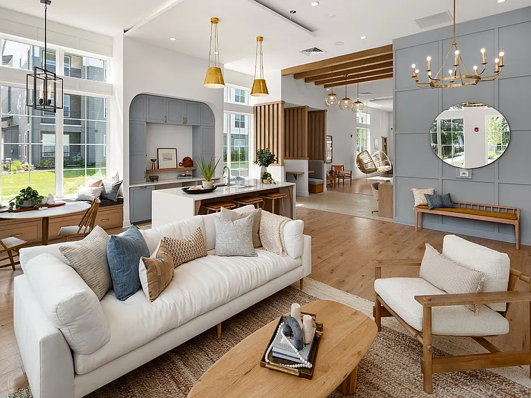 Clubhouse with Resident Lounge and Coffee Bar