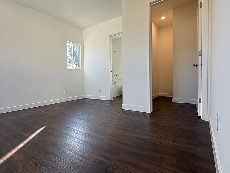3935 1/2 Arlington Ave #3935-1/2 — Photo 18