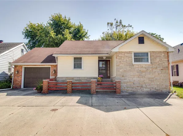 206 E Prairie St, Jerseyville, IL 62052