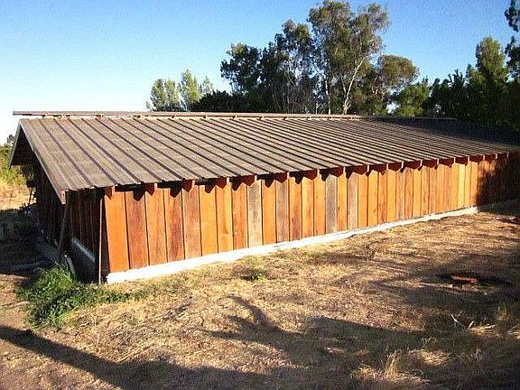 1500 sq ft barn