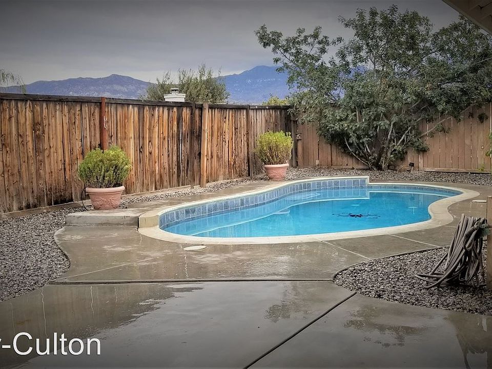 1st image of 42804 Berkley Ave