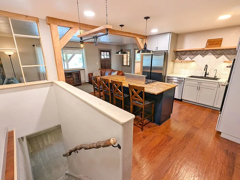 2404 Monterey Rd — Photo 13