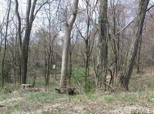 3 Valley View Rd, Poughkeepsie, NY 12603