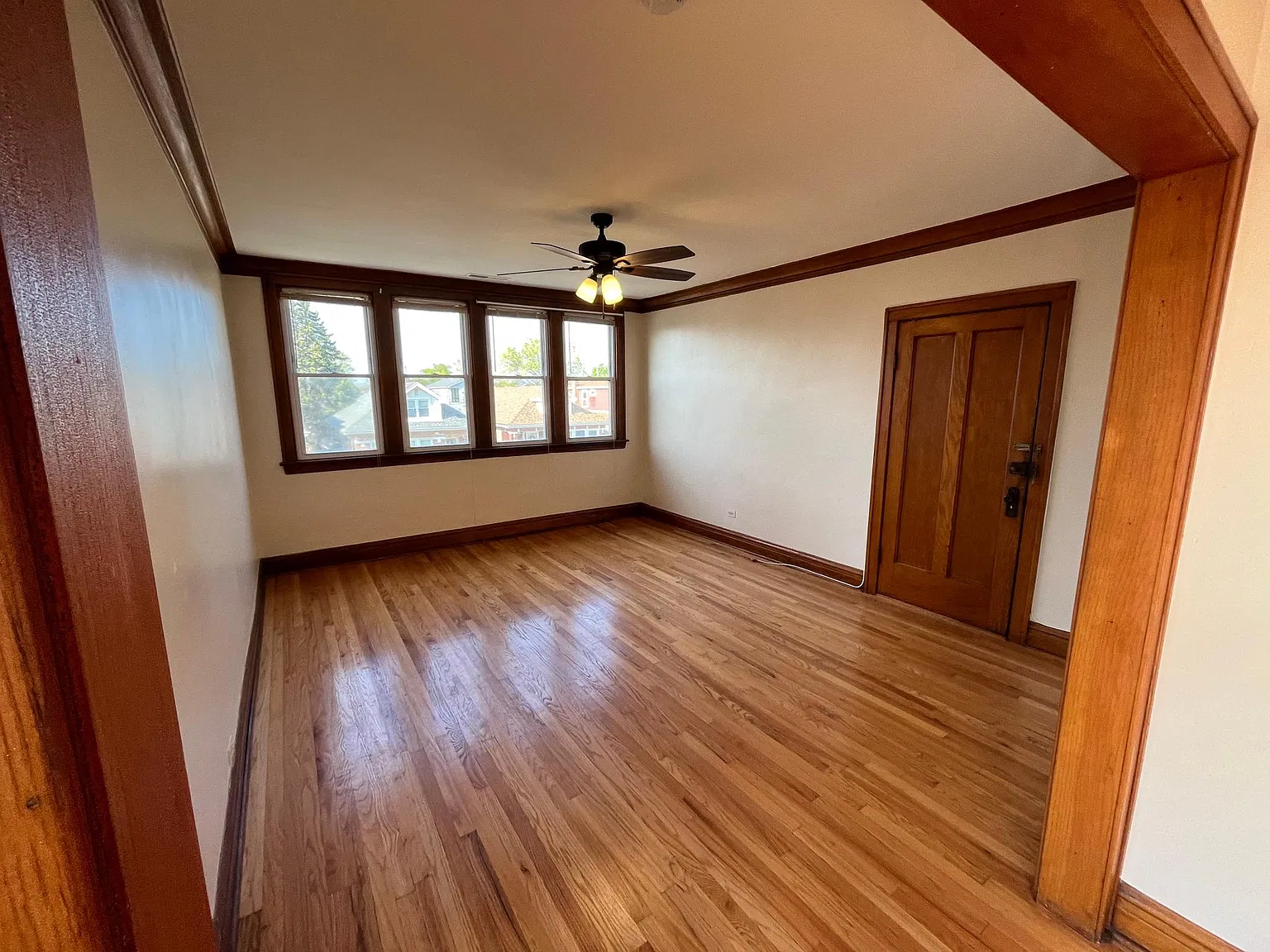 4933 W Drummond Pl — Photo 2