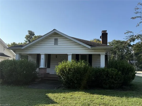 601 E Haggard Ave, Elon, NC 27244