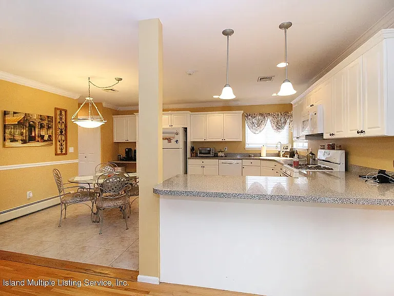 Bayview Ln — Photo 12