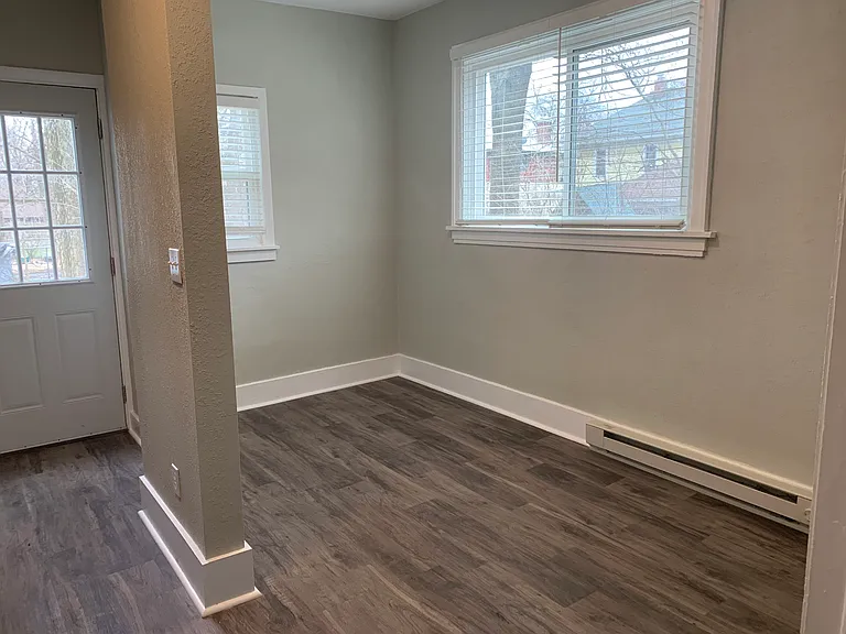 107 W Oregon St #1 — Photo 3