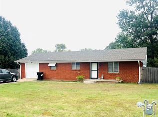 701 N Hughes Ave, Morris, OK 74445