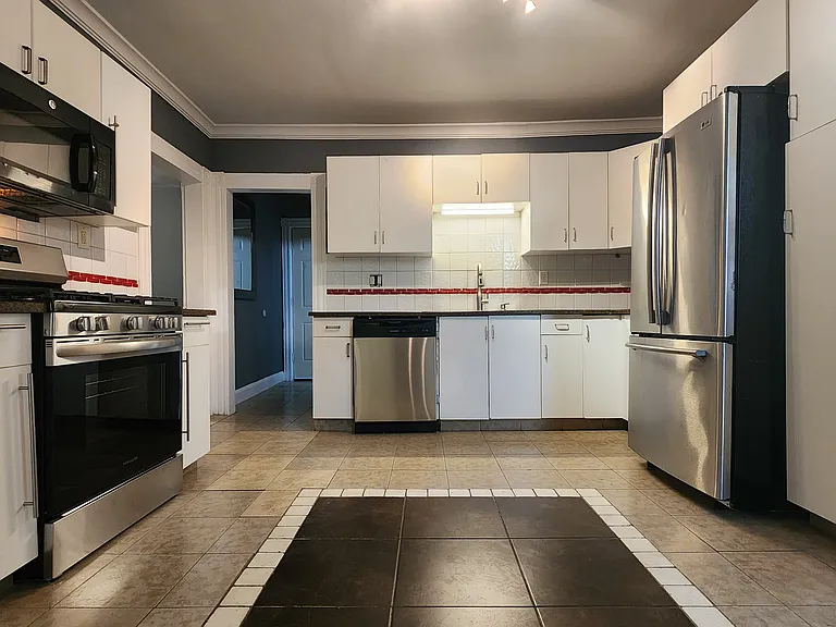 207 Sheridan St #2 — Photo 1