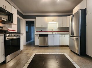 207 Sheridan St #2, Bridgeport, CT 06610