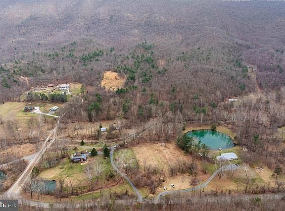 2nd image of Hopkins Gap Rd