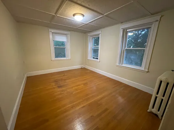 15 Russell St, Quincy, MA