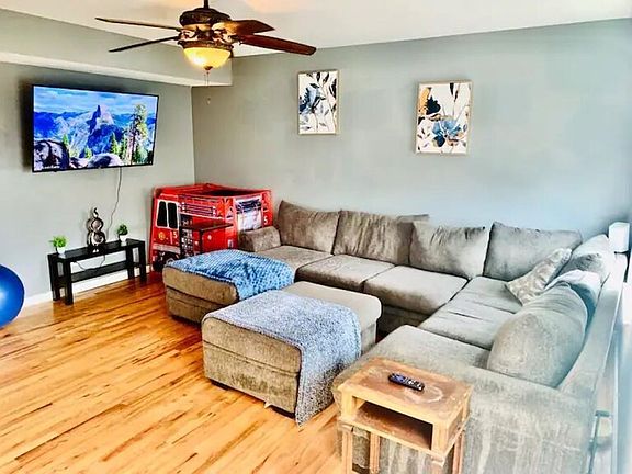 4th image of 925 Crandall Dr