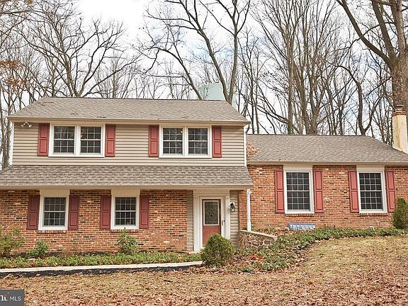 2nd image of 569 Westwood Dr