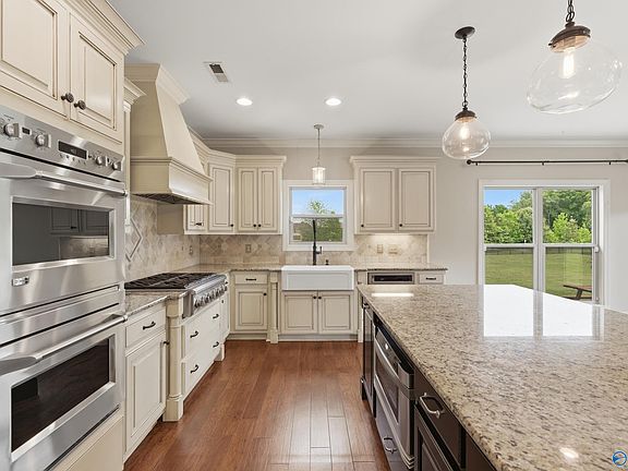 4th image of 25590 Bain Rd