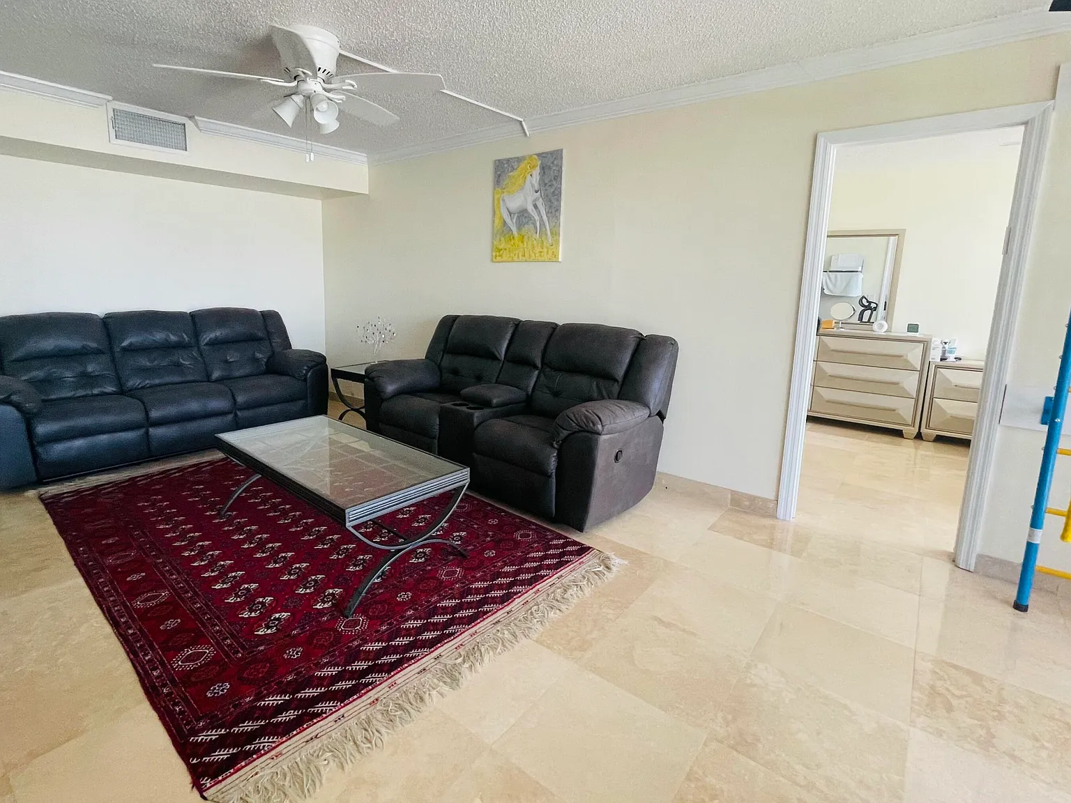 2 bed, 2.0 bath, 1270 sqft, $4,500 — Photo 3