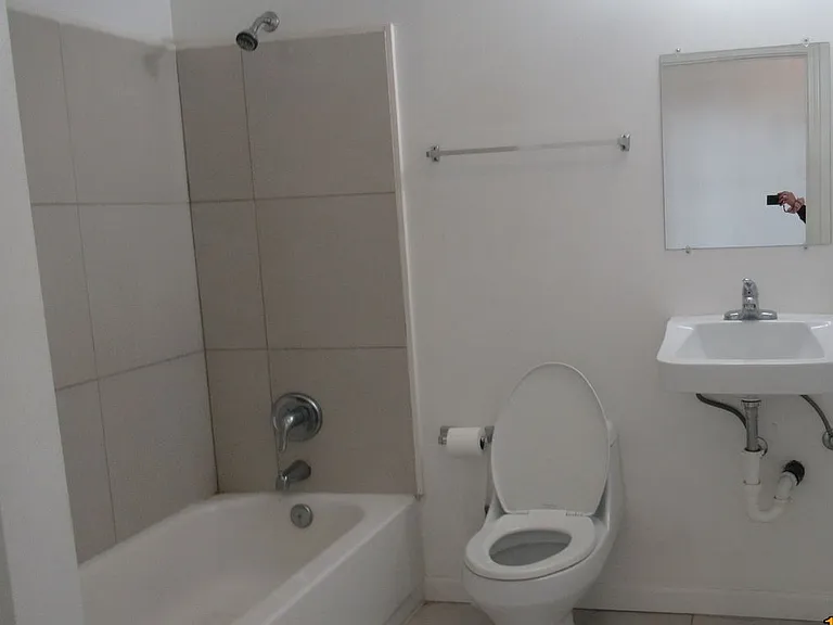 132 W. Sycamore St. — Photo 11