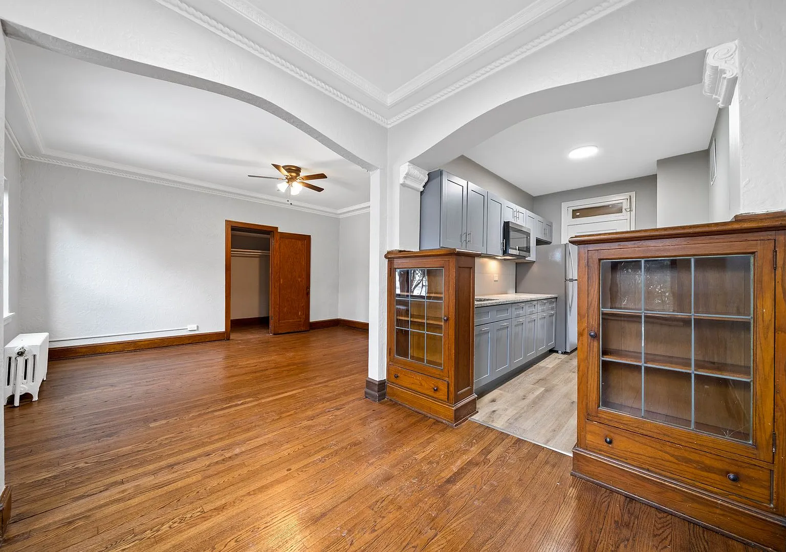 Bella Casa Apartments — Photo 2