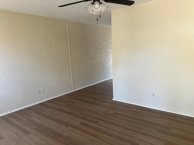 1008 Irion Dr — Photo 4