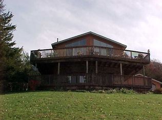 61231 Vineyard Rd, Prairie Du Chien, WI 53821