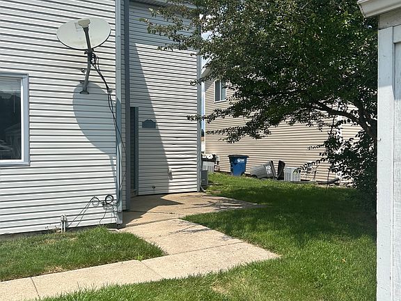 3rd image of 5843 Staghorn Dr #5843
