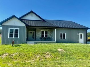 505 E Iowa St, Oblong, IL 62449