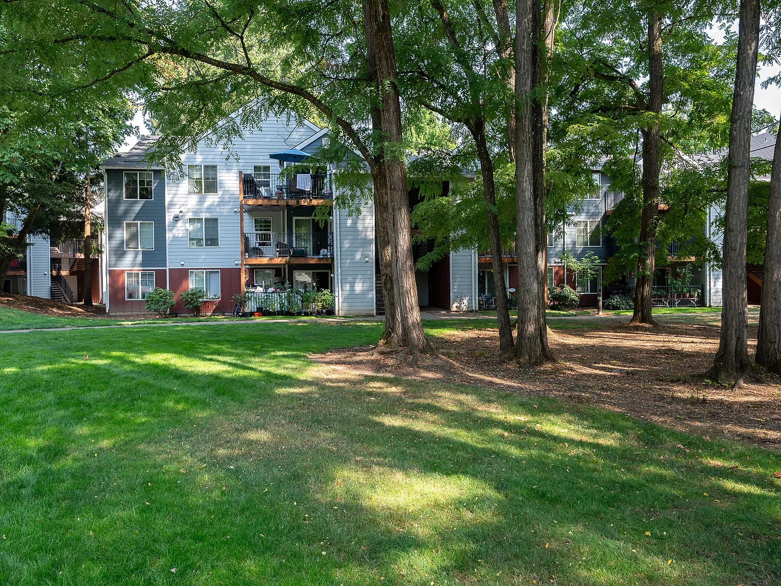 Woodridge Apartments — Photo 4