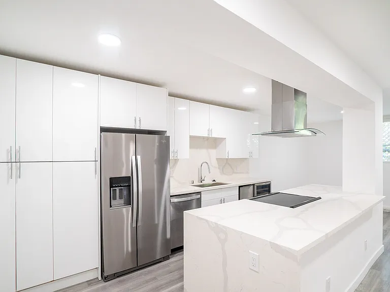 3461 Waverly Dr — Photo 10