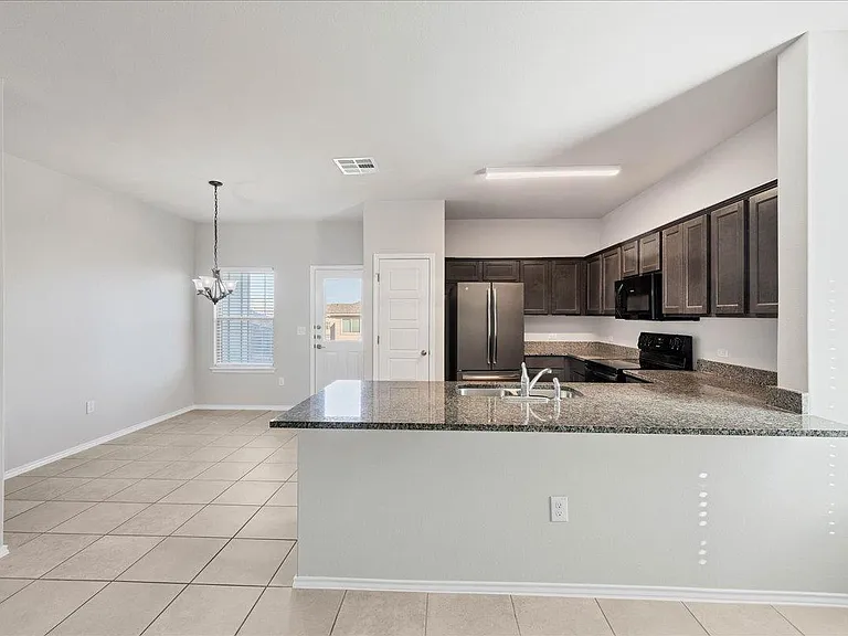 1202 Garland Rd — Photo 11