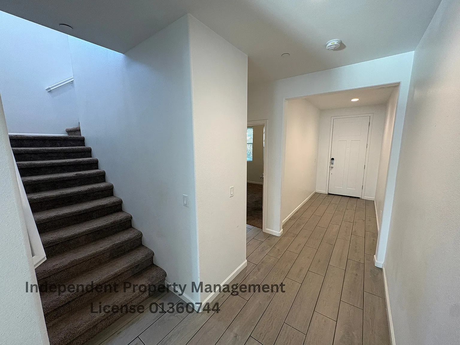 4 bed, 2532 sqft, $2,800 — Photo 2