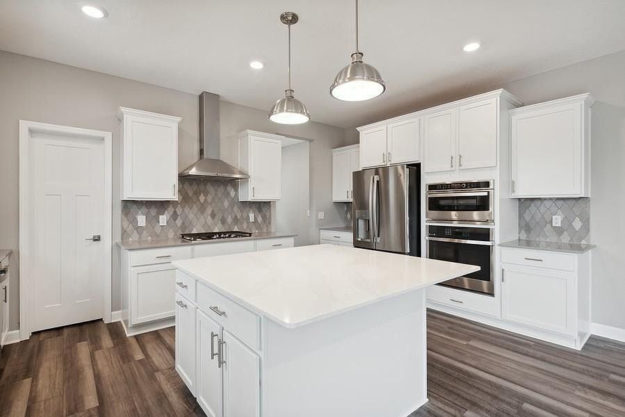 1st image of 22725 Wood Ln