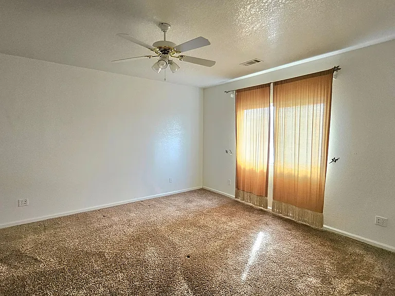 9578 Village Pkwy — Photo 15